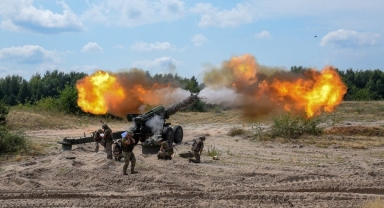 У скільки реально армія РФ переважає ЗСУ у кількості артилерії та щільності  вогню | Defense Express
